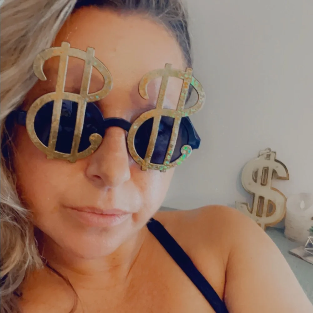 #77 Dollar Sign Sunglasses and Fake Gold Chain 💵